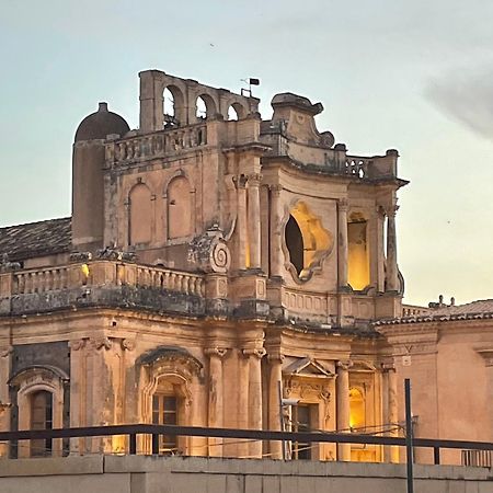 Appartamento Terrazza Mandala Noto Esterno foto